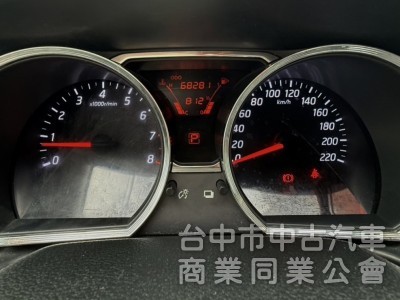 2015年 Nissan LIVINA 1.6 行家版 里程少 車頂旅行架 內外極美 舒適空間 全家人愉悅出遊的好選擇