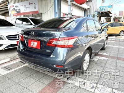 2015年 Nissan Sentra 1.8 傳奇版 原鈑件 認證車 定速巡航 感應頭燈 舒適感極佳的大型房車