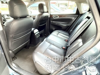 2015年 Nissan Sentra 1.8 傳奇版 原鈑件 認證車 定速巡航 感應頭燈 舒適感極佳的大型房車