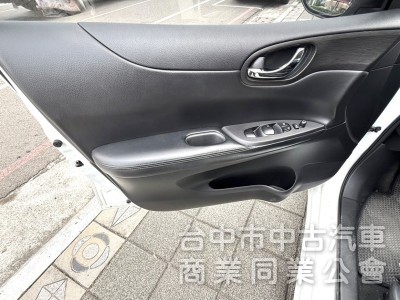 2015年 NISSAN TIIDA 5D 1.6 豪華影音版 恆溫 I-Key 定速 舒適好開 高保值 五門代步車首選