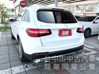 2019年 M-Benz GLC 220d 4MATIC 柴油 總代理 原鈑件 環景影像 電動座椅 豪華大空間運動休旅車