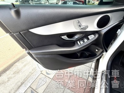 2019年 M-Benz GLC 220d 4MATIC 柴油 總代理 原鈑件 環景影像 電動座椅 豪華大空間運動休旅車