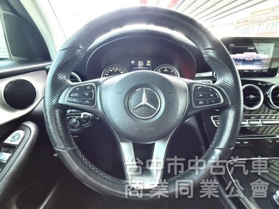 2019年 M-Benz GLC 220d 4MATIC 柴油 總代理 原鈑件 環景影像 電動座椅 豪華大空間運動休旅車