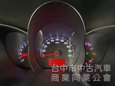 2017年 KIA Morning 1.2 驚艷版 認證車 定速 多媒體螢幕 循跡防滑 超美時尚靈巧代步小車