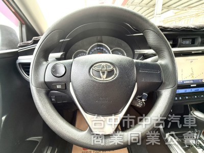 2015年 Toyota Altis 1.8 經典版 原鈑件 只跑7萬 恆溫 定速 升級9吋安卓機及配件 通勤族代步首選
