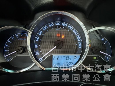 2015年 Toyota Altis 1.8 經典版 原鈑件 只跑7萬 恆溫 定速 升級9吋安卓機及配件 通勤族代步首選