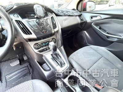 2013年 FORD Focus 5D 1.6 汽油時尚型 認證車 雙區恆溫 循跡防滑 空間大 高CP值的都會代步小車