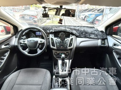2013年 FORD Focus 5D 1.6 汽油時尚型 認證車 雙區恆溫 循跡防滑 空間大 高CP值的都會代步小車