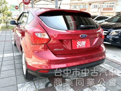 2013年 FORD Focus 5D 1.6 汽油時尚型 認證車 雙區恆溫 循跡防滑 空間大 高CP值的都會代步小車
