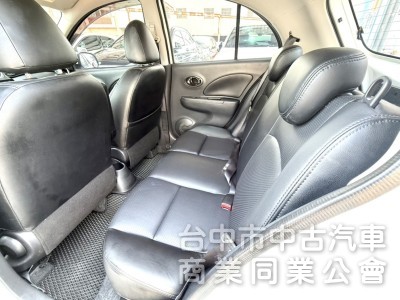 2015年 Nissan March 1.5 傳奇版 原鈑件 衛星導航 倒車顯影 加值安卓機 外型可愛 城市代步小車