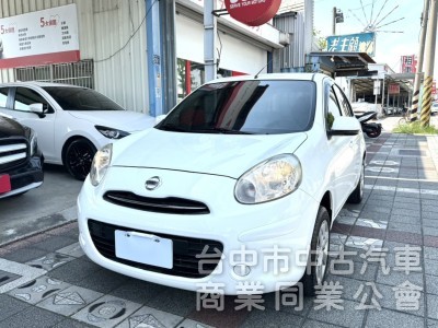2015年 Nissan March 1.5 傳奇版 原鈑件 衛星導航 倒車顯影 加值安卓機 外型可愛 城市代步小車