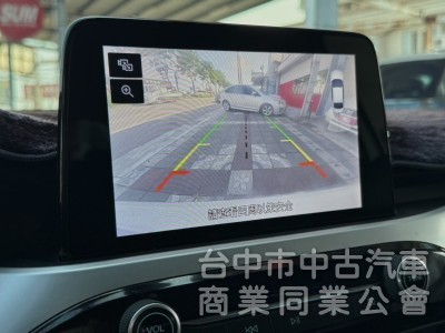 2019年 Ford Focus 5D 時尚經典型 1.5渦輪 原鈑件 僅跑5萬公里  市場最夯的五門小鋼砲