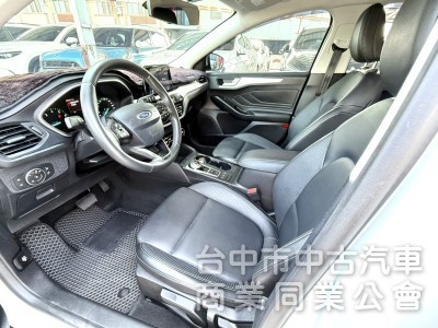 2019年 Ford Focus 5D 時尚經典型 1.5渦輪 原鈑件 僅跑5萬公里  市場最夯的五門小鋼砲