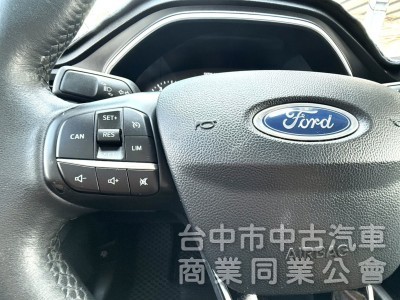 2019年 Ford Focus 5D 時尚經典型 1.5渦輪 原鈑件 僅跑5萬公里  市場最夯的五門小鋼砲