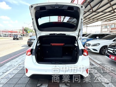 2019年 Ford Focus 5D 時尚經典型 1.5渦輪 原鈑件 僅跑5萬公里  市場最夯的五門小鋼砲