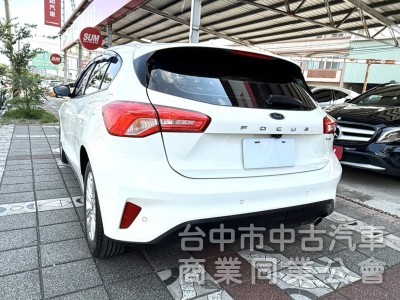 2019年 Ford Focus 5D 時尚經典型 1.5渦輪 原鈑件 僅跑5萬公里  市場最夯的五門小鋼砲