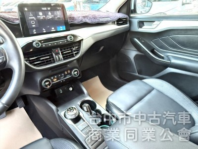 2019年 Ford Focus 5D 時尚經典型 1.5渦輪 原鈑件 僅跑5萬公里  市場最夯的五門小鋼砲