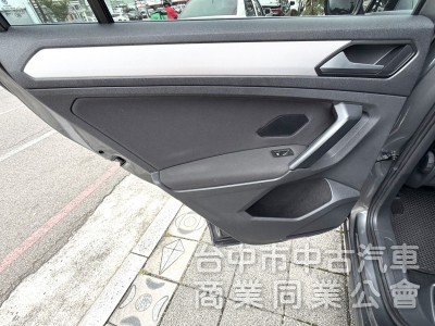 2017年 福斯 Tiguan 280 TSI Smartline  1.4 渦輪 原鈑件 大空間大馬力 新世代運動休旅