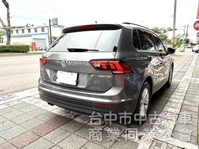 2017年 福斯 Tiguan 280 TSI Smartline  1.4 渦輪 原鈑件 大空間大馬力 新世代運動休旅