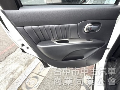 2018年 Nissan Livina 1.6 豪華版 恆溫 原廠影音 車頂行李架 舒適大空間 市場熱銷五門掀背小休旅