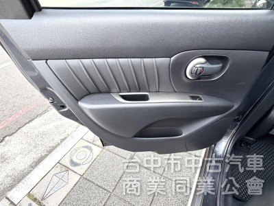 2017年 Nissan Livina 1.6 旗艦版 原鈑件 恆溫 車頂行李架 I-Key 省油大空間 優質代步車首選