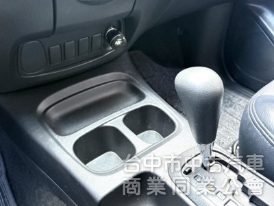 2012年 TOYOTA INNOVA 2.0 自排 J版 原鈑件 只跑8萬公里 衛星導航 加裝皮椅 鋁圈 客貨兩用車