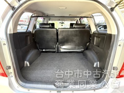 2012年 TOYOTA INNOVA 2.0 自排 J版 原鈑件 只跑8萬公里 衛星導航 加裝皮椅 鋁圈 客貨兩用車