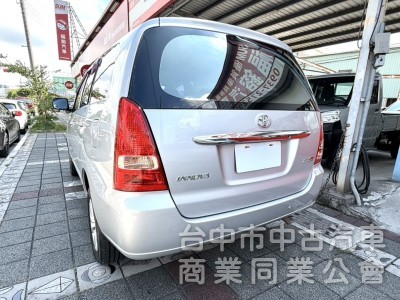 2012年 TOYOTA INNOVA 2.0 自排 J版 原鈑件 只跑8萬公里 衛星導航 加裝皮椅 鋁圈 客貨兩用車