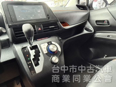 2022年 Toyota Sienta 5人座 1.8 豪華+版 原鈑件 I-Key 恆溫 電動側滑門 國產跨界休旅車