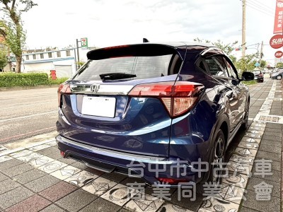2017年式 Honda HR-V 1.8 頂級S版 原鈑件 僅跑5萬公里 加裝環景系統 適合在都市穿梭跨界輕休旅