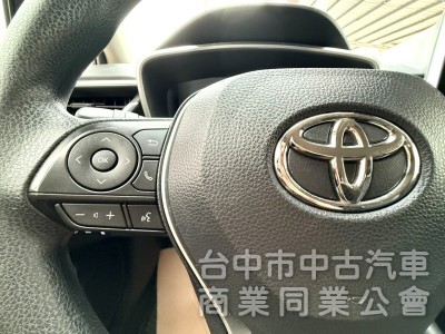 2023年 Toyota Altis 1.8 尊爵版 原鈑件 里程3萬 ACC I-Key 定速 車道偏離 熱門房車首選