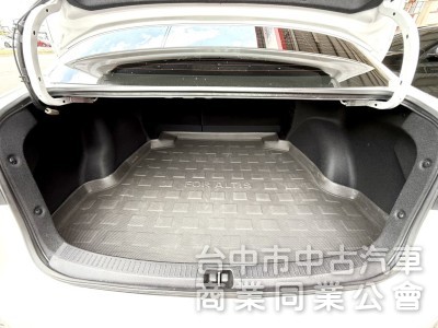 2023年 Toyota Altis 1.8 尊爵版 原鈑件 里程3萬 ACC I-Key 定速 車道偏離 熱門房車首選