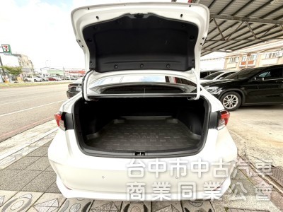 2023年 Toyota Altis 1.8 尊爵版 原鈑件 里程3萬 ACC I-Key 定速 車道偏離 熱門房車首選