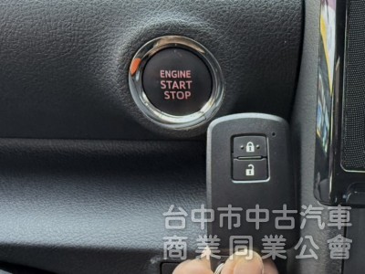 2017年 Toyota Sienta 5人座 經典型 僅跑4萬公里 I-Key 原廠影音 小車大空間 好保養 妥善率高