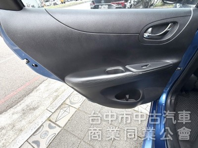2015年 Nissan TIIDA 5D 1.6 豪華影音版 原鈑件 恆溫 I-Key 盲點偵測 大空間大省油好代步