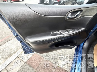 2015年 Nissan TIIDA 5D 1.6 豪華影音版 原鈑件 恆溫 I-Key 盲點偵測 大空間大省油好代步