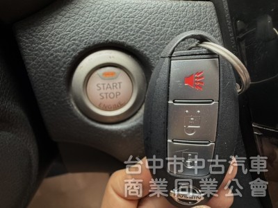 2015年 Nissan TIIDA 5D 1.6 豪華影音版 原鈑件 恆溫 I-Key 盲點偵測 大空間大省油好代步