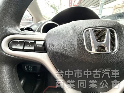 2012年 Honda Fit  1.5 VTi-S 原鈑件 恆溫空調 定速巡航 換檔撥片 日常通勤代步 實用小車首選 