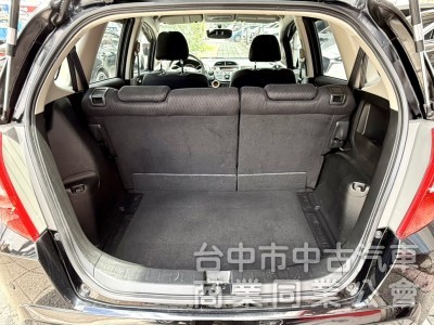 2012年 Honda Fit  1.5 VTi-S 原鈑件 恆溫空調 定速巡航 換檔撥片 日常通勤代步 實用小車首選 
