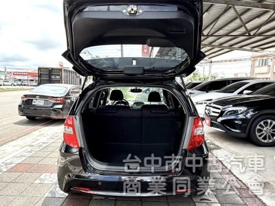 2012年 Honda Fit  1.5 VTi-S 原鈑件 恆溫空調 定速巡航 換檔撥片 日常通勤代步 實用小車首選 