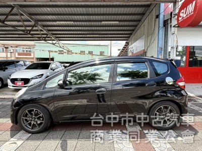 2012年 Honda Fit  1.5 VTi-S 原鈑件 恆溫空調 定速巡航 換檔撥片 日常通勤代步 實用小車首選 