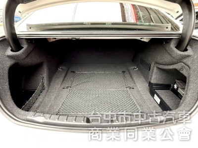 2013年 BMW Sedan 320i Sport 總代理 一手車 原鈑件 雙區恆溫 雙前座跑車座椅 免百萬 輕鬆入主