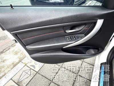 2013年 BMW Sedan 320i Sport 總代理 一手車 原鈑件 雙區恆溫 雙前座跑車座椅 免百萬 輕鬆入主