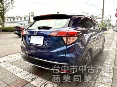 2017年 Honda HR-V 1.8 頂級S版 原鈑件 恆溫空調 I-Key 換檔撥片 靈活大空間 居家小休旅首選