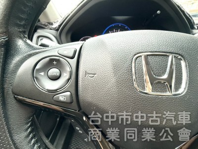 2017年 Honda HR-V 1.8 頂級S版 原鈑件 恆溫空調 I-Key 換檔撥片 靈活大空間 居家小休旅首選