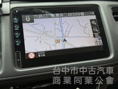 2017年 Honda HR-V 1.8 頂級S版 原鈑件 恆溫空調 I-Key 換檔撥片 靈活大空間 居家小休旅首選