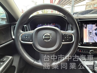 2024年式 Volvo V60 Plus B3 2.0 輕油電 原鈑件 僅跑2萬 ACC 環景  瑞典旅行車 原廠保固
