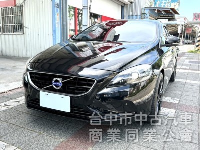 2016年式 Volvo V40 T3 豪華版 原鈑件 僅跑5萬公里 記憶電動座椅 自動停車 魅力十足 瑞典小坦克