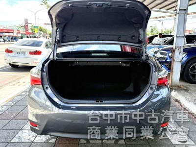 2018年 Toyota Altis 1.8 尊爵版 原鈑件 恆溫 I-Key 定速 盲點 最保值妥善率高的國民房車