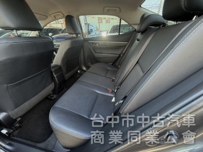 2018年 Toyota Altis 1.8 尊爵版 原鈑件 恆溫 I-Key 定速 盲點 最保值妥善率高的國民房車